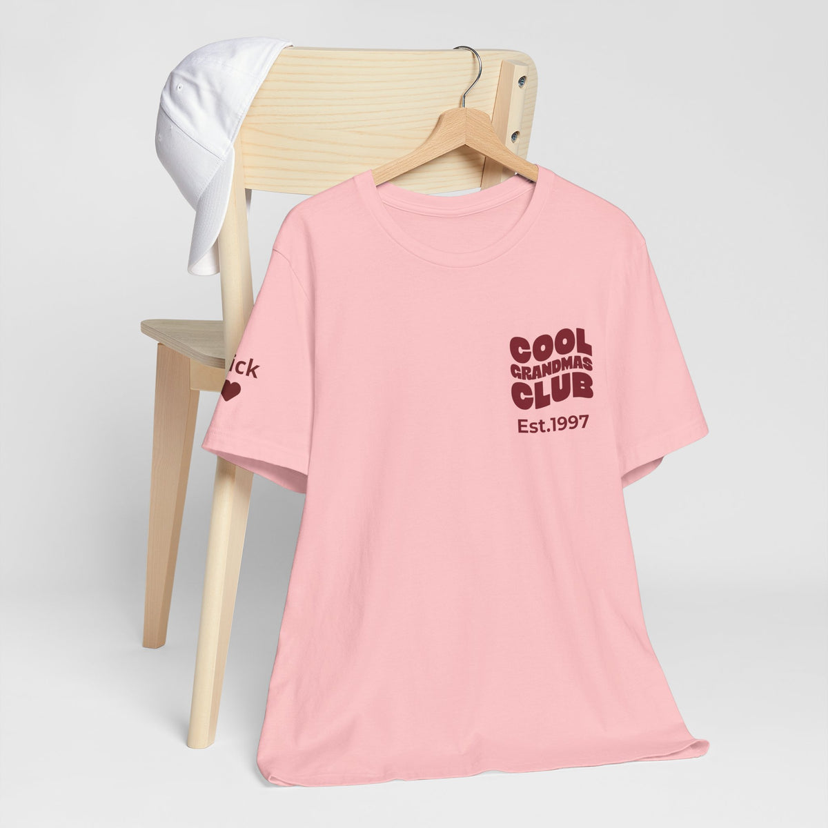Camiseta Club de Abuelas Geniales y Nombres de Nietos en la Manga