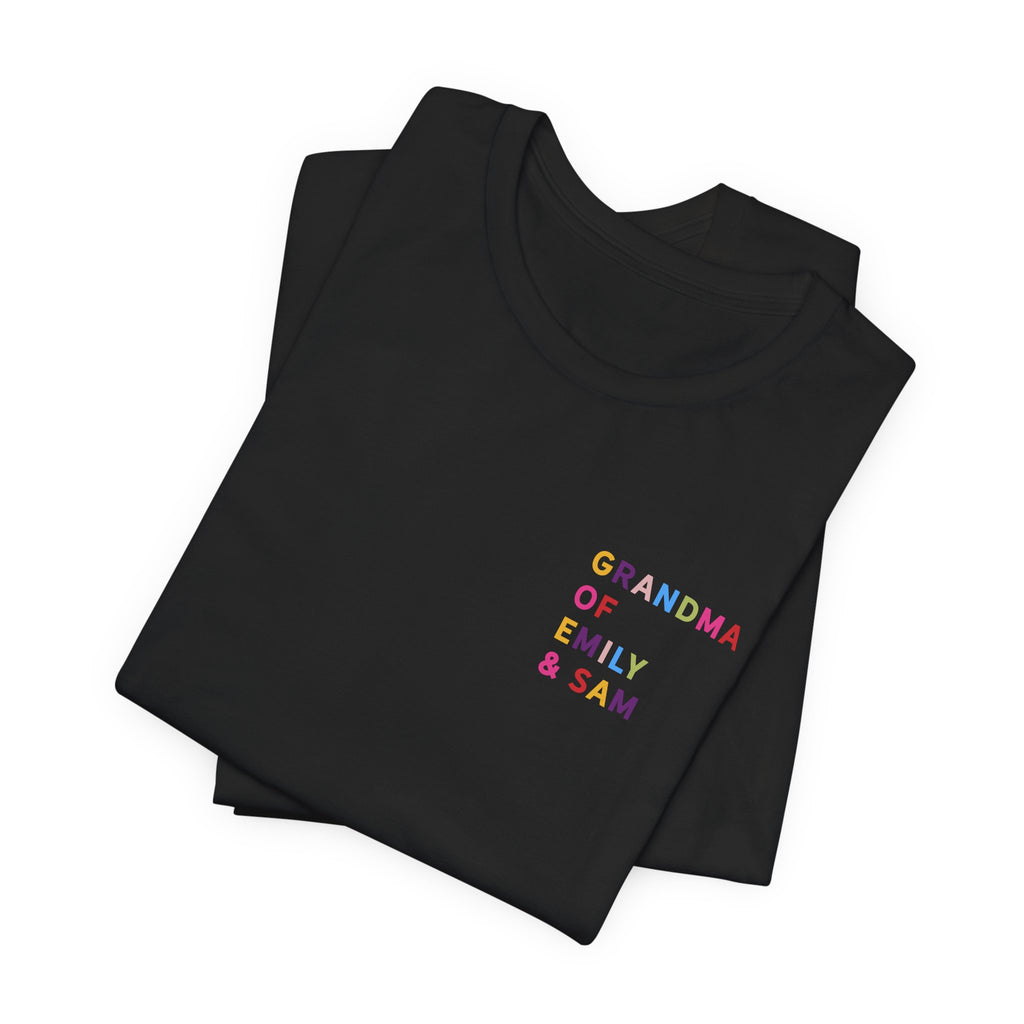 Camisa de la abuela con los nombres de los nietos multicolores