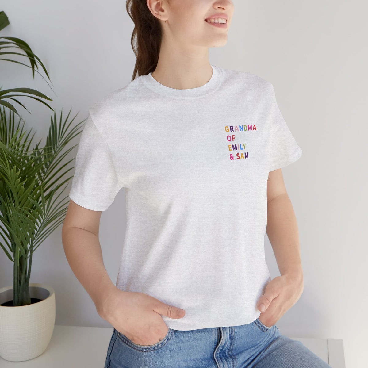 Camisa de la abuela con los nombres de los nietos multicolores